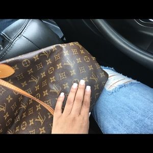 Meet your Posher, Laurene